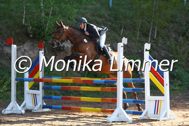 004M1355_Caretellos Boy_Spring A.JPG